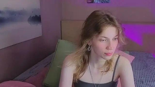 Snapshot of Emily_Cartex chatting on 15, 7, 2026 Emily Cartex online show from 15, 7, 2026