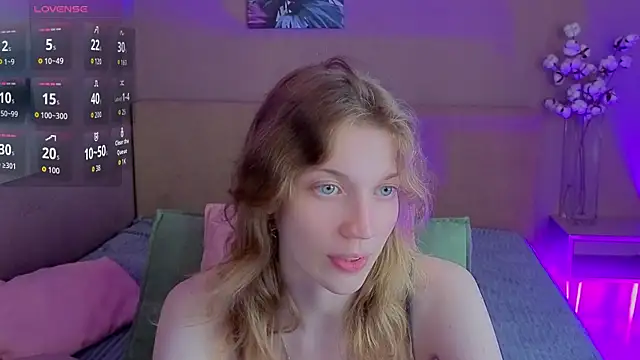 Snapshot of Emily_Cartex chatting on 17, 7, 2026 Emily Cartex online show from 17, 7, 2026