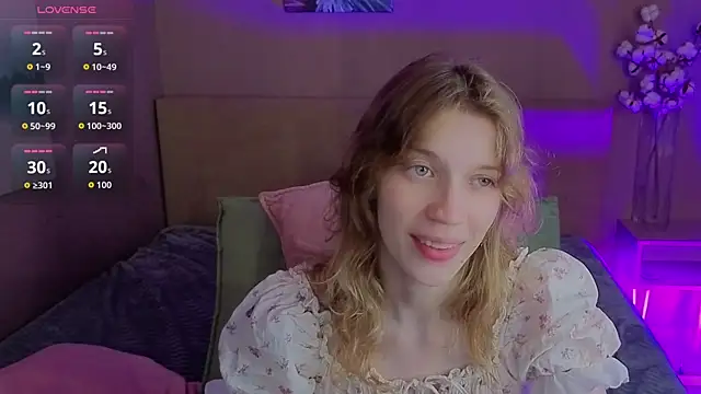 Snapshot of Emily_Cartex chatting on 21, 7, 2026 Emily Cartex online show from 21, 7, 2026