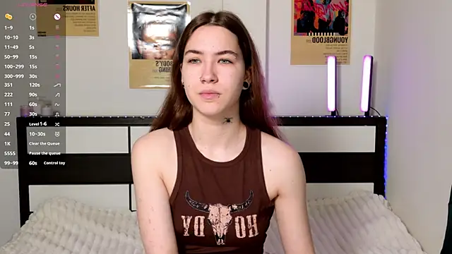 Snapshot of EvaAndLuna chatting on 3, 6, 2026 EvaAndLuna online show from 3, 6, 2026