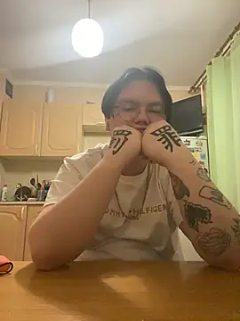 Snapshot of Hannma48 chatting on 25, 4, 2026 Hannma48 online show from 25, 4, 2026