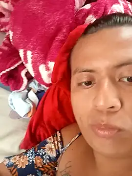 Snapshot of kimlizz12 chatting on 25, 4, 2026 kimlizz12 online show from 25, 4, 2026