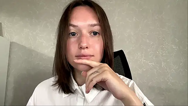 LisaSunrise online show from 12, 5, 2026