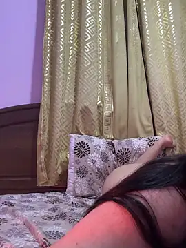 Snapshot of QueenRima99 chatting on 21, 5, 2026 QueenRima99 online show from 21, 5, 2026