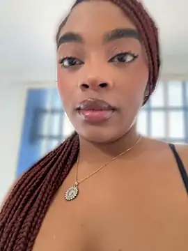 Snapshot of Ebony_maison chatting on 27, 4, 2026 Ebony maison online show from 27, 4, 2026