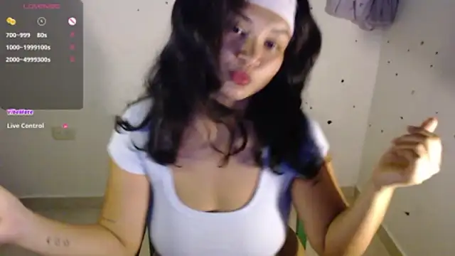 Snapshot of Lily____ chatting on 2, 5, 2026 Lily online show from 2, 5, 2026