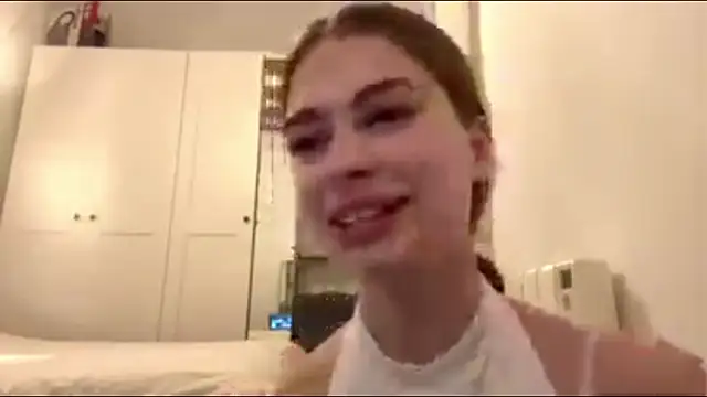 Snapshot of JacquelyneDelgado chatting on 29, 4, 2026 JacquelyneDelgado online show from 29, 4, 2026