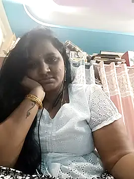 Snapshot of varshatelugu123 chatting on 26, 4, 2026 varshatelugu123 online show from 26, 4, 2026