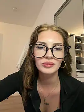 Snapshot of AmaraSpliss chatting on 27, 4, 2026 AmaraSpliss online show from 27, 4, 2026