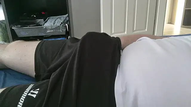 Snapshot of horny-bear89 chatting on 27, 5, 2026 horny-bear89 online show from 27, 5, 2026