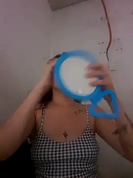 Snapshot of Bad_bish21 chatting on 28, 4, 2026 Bad bish21 online show from 28, 4, 2026