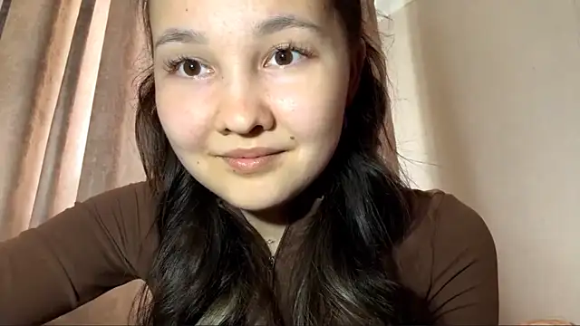 Snapshot of BrightInnocence chatting on 28, 4, 2026 BrightInnocence online show from 28, 4, 2026