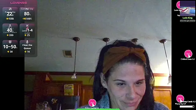 Snapshot of Vanessa_Valentine chatting on 12, 5, 2026 Vanessa Valentine online show from 12, 5, 2026