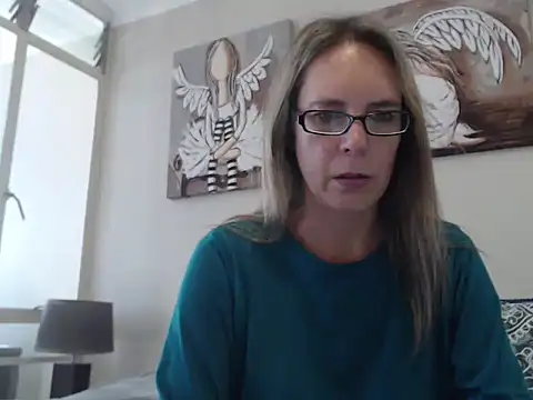 Snapshot of blondiesin50 chatting on 8, 5, 2026 blondiesin50 online show from 8, 5, 2026