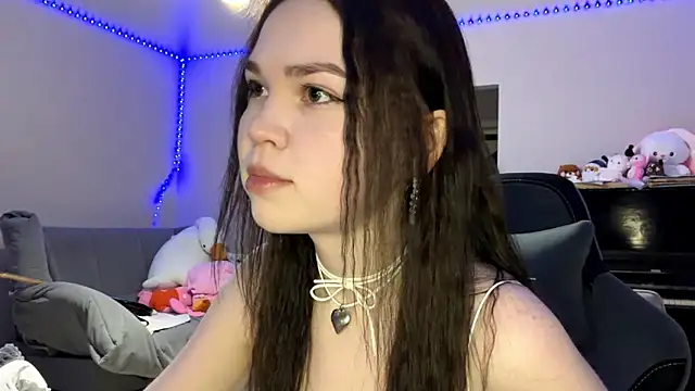 Snapshot of Esmi12345 chatting on 27, 4, 2026 Esmi12345 online show from 27, 4, 2026