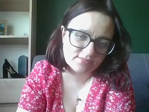 Snapshot of sensual_paris chatting on 27, 4, 2026 sensual paris online show from 27, 4, 2026