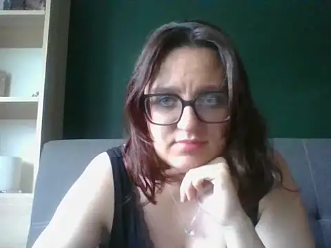 Snapshot of sensual_paris chatting on 3, 6, 2026 sensual paris online show from 3, 6, 2026