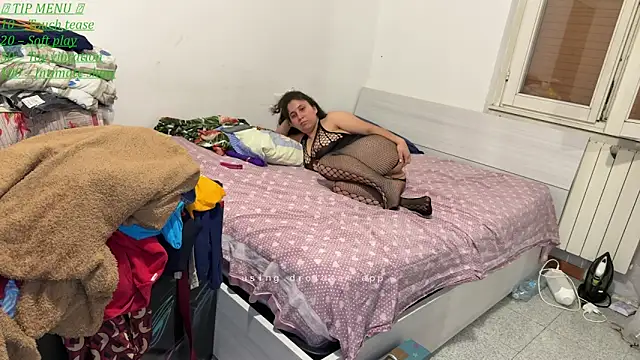 Snapshot of LolaH97 chatting on 26, 4, 2026 LolaH97 online show from 26, 4, 2026