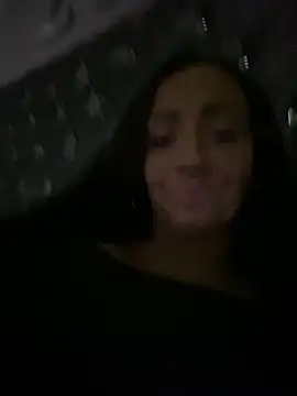 Snapshot of lucyluvxx chatting on 28, 4, 2026 lucyluvxx online show from 28, 4, 2026