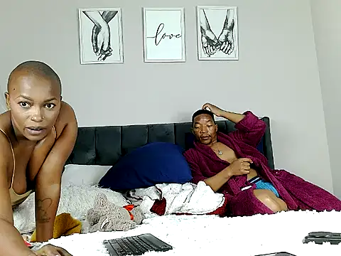 Snapshot of Matic_and_LaToyah chatting on 18, 5, 2026 Matic and LaToyah online show from 18, 5, 2026