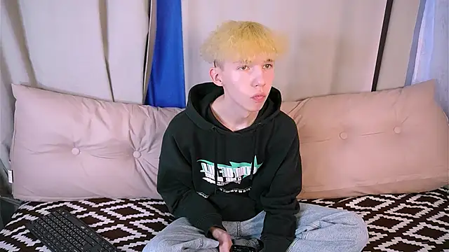 Snapshot of Evans_Mark chatting on 28, 4, 2026 Evans Mark online show from 28, 4, 2026