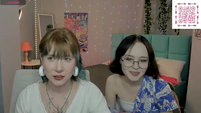 Snapshot of Lilac-Muse chatting on 14, 5, 2026 Lilac-Muse online show from 14, 5, 2026