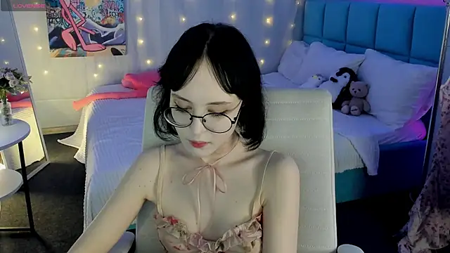 Snapshot of Lilac-Muse chatting on 28, 6, 2026 Lilac-Muse online show from 28, 6, 2026