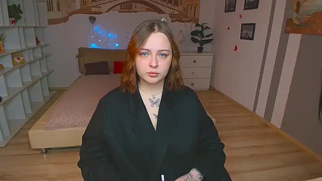 Snapshot of RosalinKirsten chatting on 4, 5, 2026 RosalinKirsten online show from 4, 5, 2026
