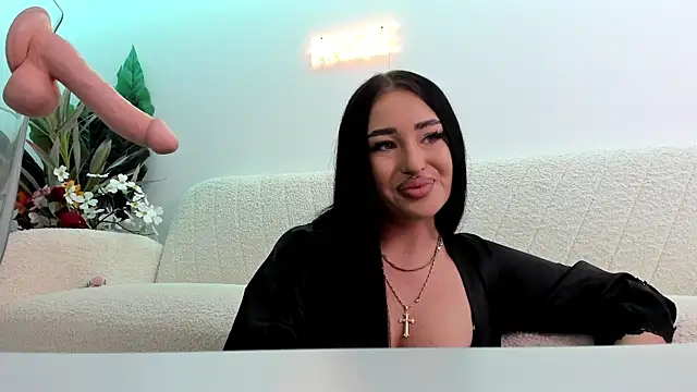 Snapshot of EmeraldKatt chatting on 27, 4, 2026 EmeraldKatt online show from 27, 4, 2026