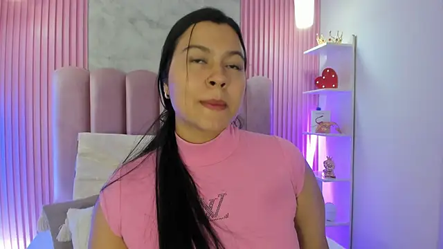 Snapshot of RenataPeach chatting on 3, 8, 2026 RenataPeach online show from 3, 8, 2026