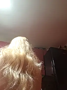 BlondyWifey online show from 3, 5, 2026