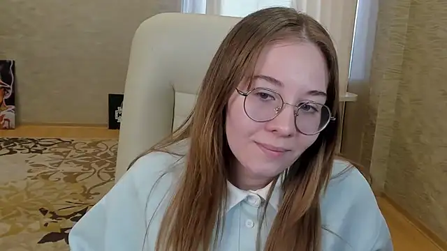 Snapshot of TarraChipman chatting on 29, 4, 2026 TarraChipman online show from 29, 4, 2026