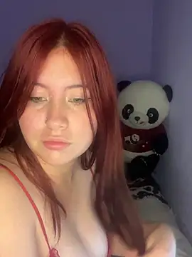 Snapshot of Caro_redd chatting on 28, 4, 2026 Caro redd online show from 28, 4, 2026