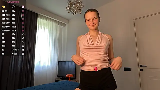LongChillGerl online show from 20, 7, 2026