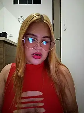 Snapshot of Violettasexy_ chatting on 2, 5, 2026 Violettasexy online show from 2, 5, 2026
