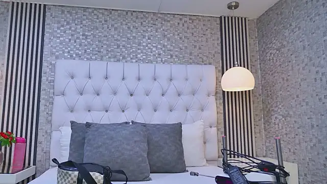 Snapshot of VioletSweetts chatting on 19, 5, 2026 VioletSweetts online show from 19, 5, 2026