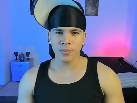 Snapshot of sant_wahlberg chatting on 5, 7, 2026 sant wahlberg online show from 5, 7, 2026