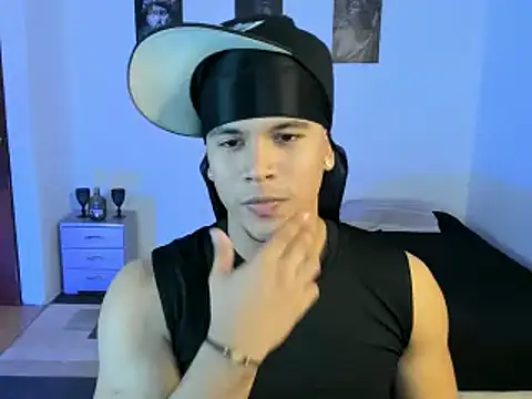 Snapshot of sant_wahlberg chatting on 22, 7, 2026 sant wahlberg online show from 22, 7, 2026