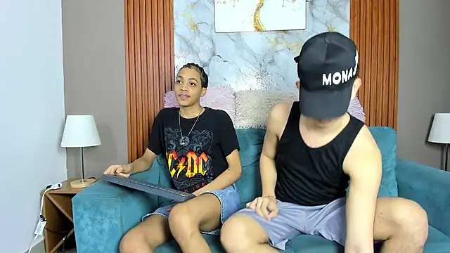 Snapshot of LOVE_GUYS1 chatting on 28, 4, 2026 LOVE GUYS1 online show from 28, 4, 2026