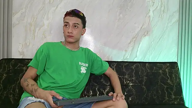 Snapshot of KING_BOYS2026 chatting on 16, 5, 2026 KING BOYS2026 online show from 16, 5, 2026
