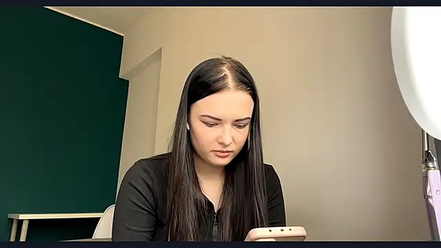 Snapshot of AmbientInvalid chatting on 28, 4, 2026 AmbientInvalid online show from 28, 4, 2026