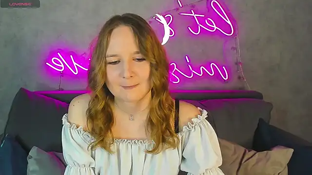 Emmaa Kimm online show from 28, 5, 2026
