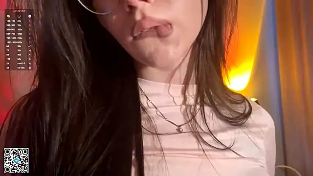 Snapshot of MelanieHale chatting on 28, 4, 2026 MelanieHale online show from 28, 4, 2026