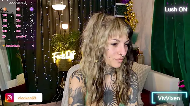 Snapshot of VivVixen chatting on 15, 5, 2026 VivVixen online show from 15, 5, 2026
