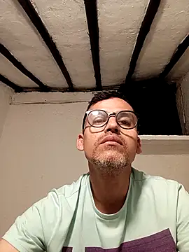 Snapshot of jairo43 chatting on 29, 4, 2026 jairo43 online show from 29, 4, 2026