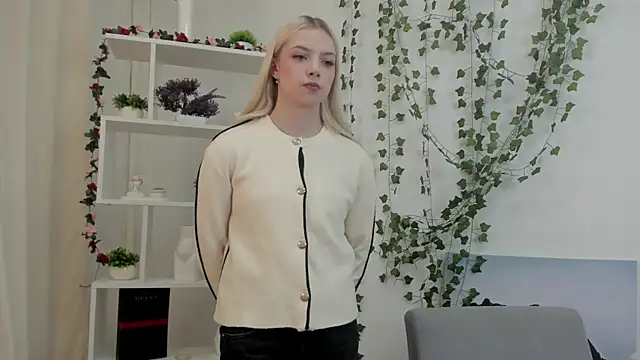 Snapshot of AmandaTrousdale chatting on 29, 4, 2026 AmandaTrousdale online show from 29, 4, 2026