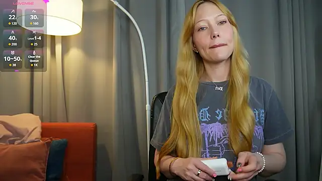 Snapshot of _Mila_Luna_ chatting on 26, 5, 2026 Mila Luna online show from 26, 5, 2026