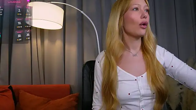 Snapshot of _Mila_Luna_ chatting on 12, 6, 2026 Mila Luna online show from 12, 6, 2026