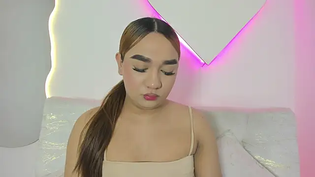 LiaCampbell  online show from 15, 6, 2026