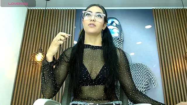 Snapshot of RoxxySweet01 chatting on 4, 5, 2026 RoxxySweet01 online show from 4, 5, 2026